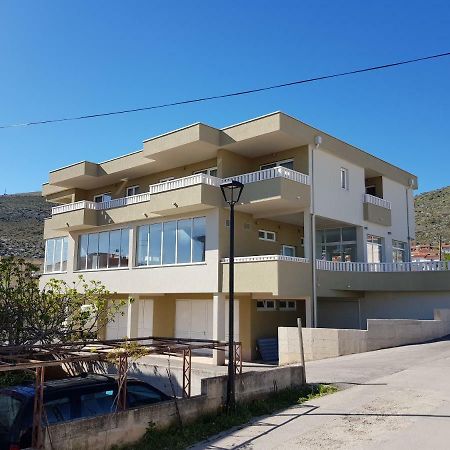 Apartmani Marella Donji Seget Exteriör bild