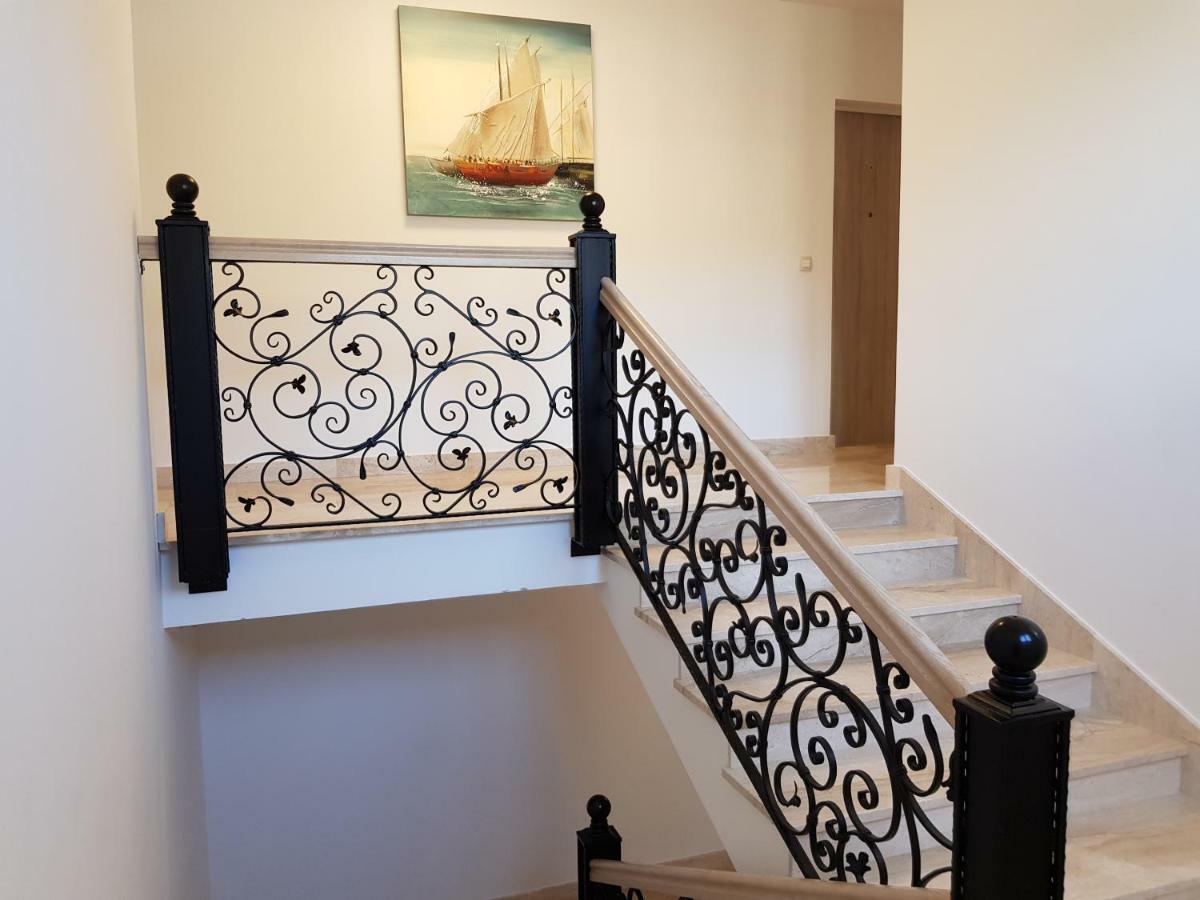 Apartmani Marella Donji Seget Exteriör bild