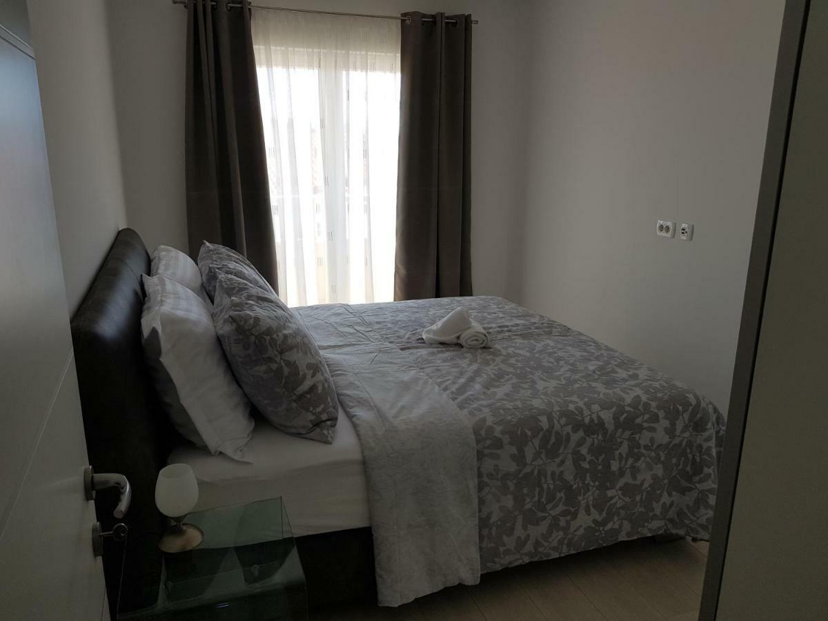 Apartmani Marella Donji Seget Exteriör bild