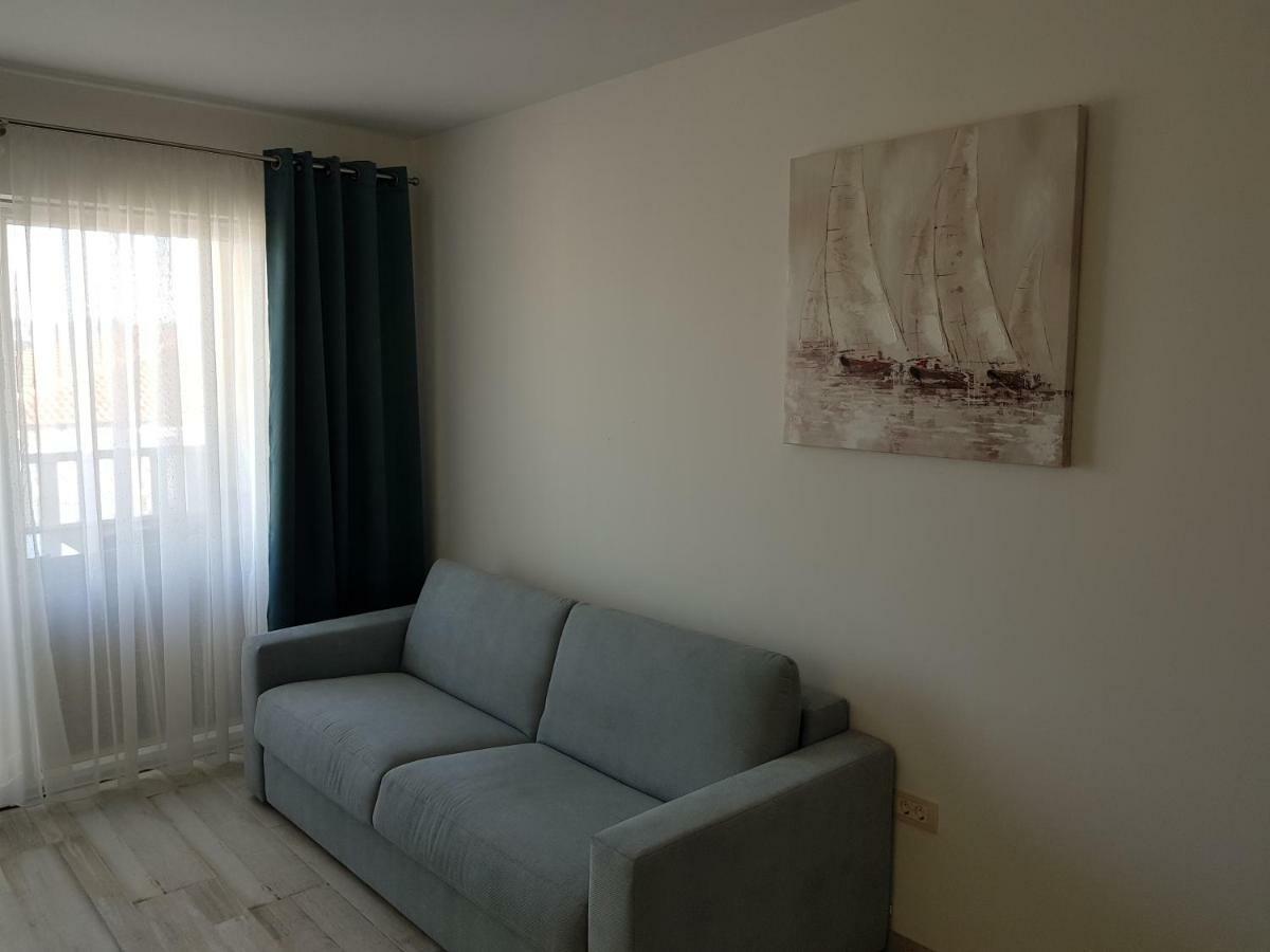 Apartmani Marella Donji Seget Exteriör bild