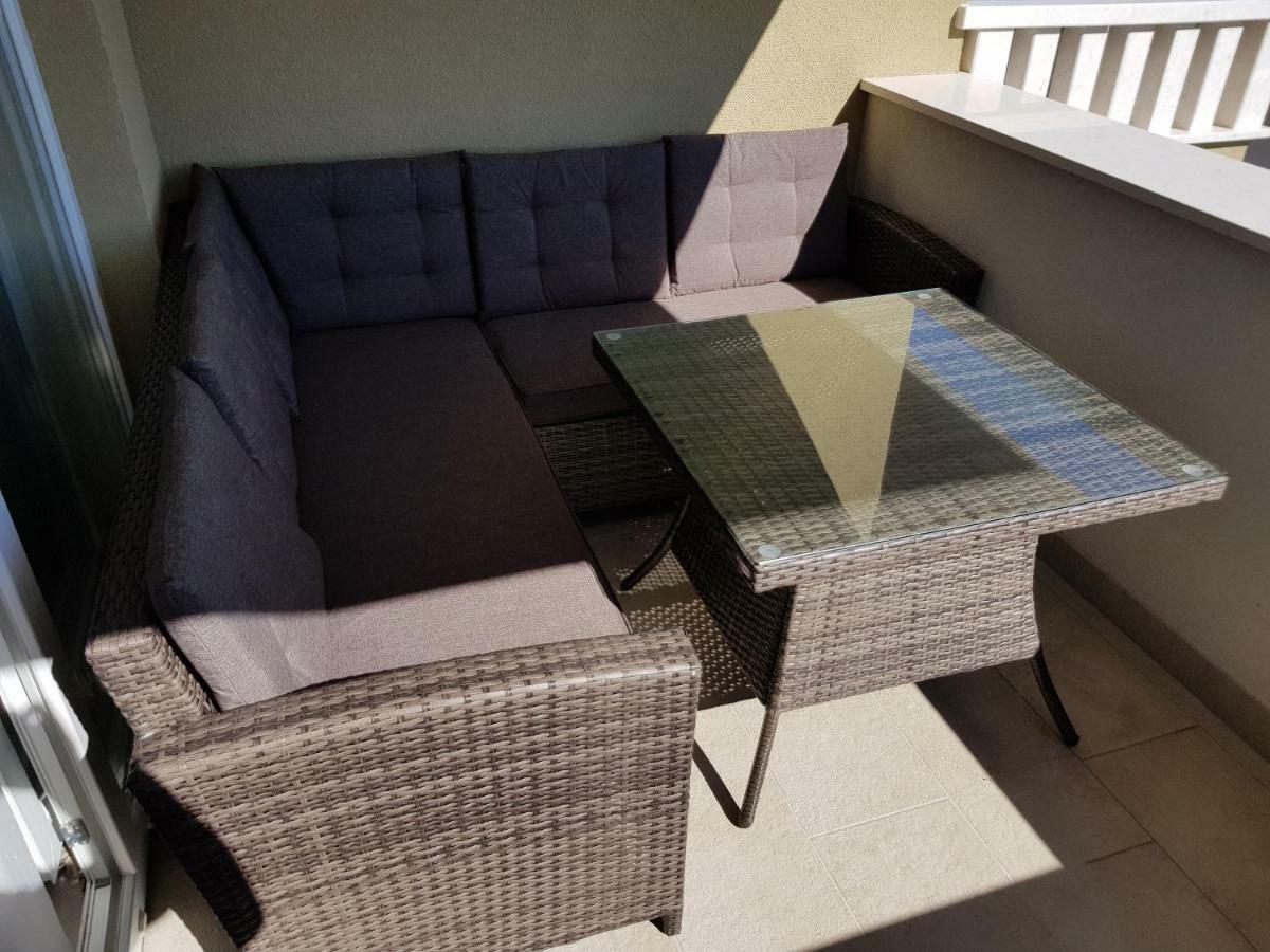 Apartmani Marella Donji Seget Exteriör bild