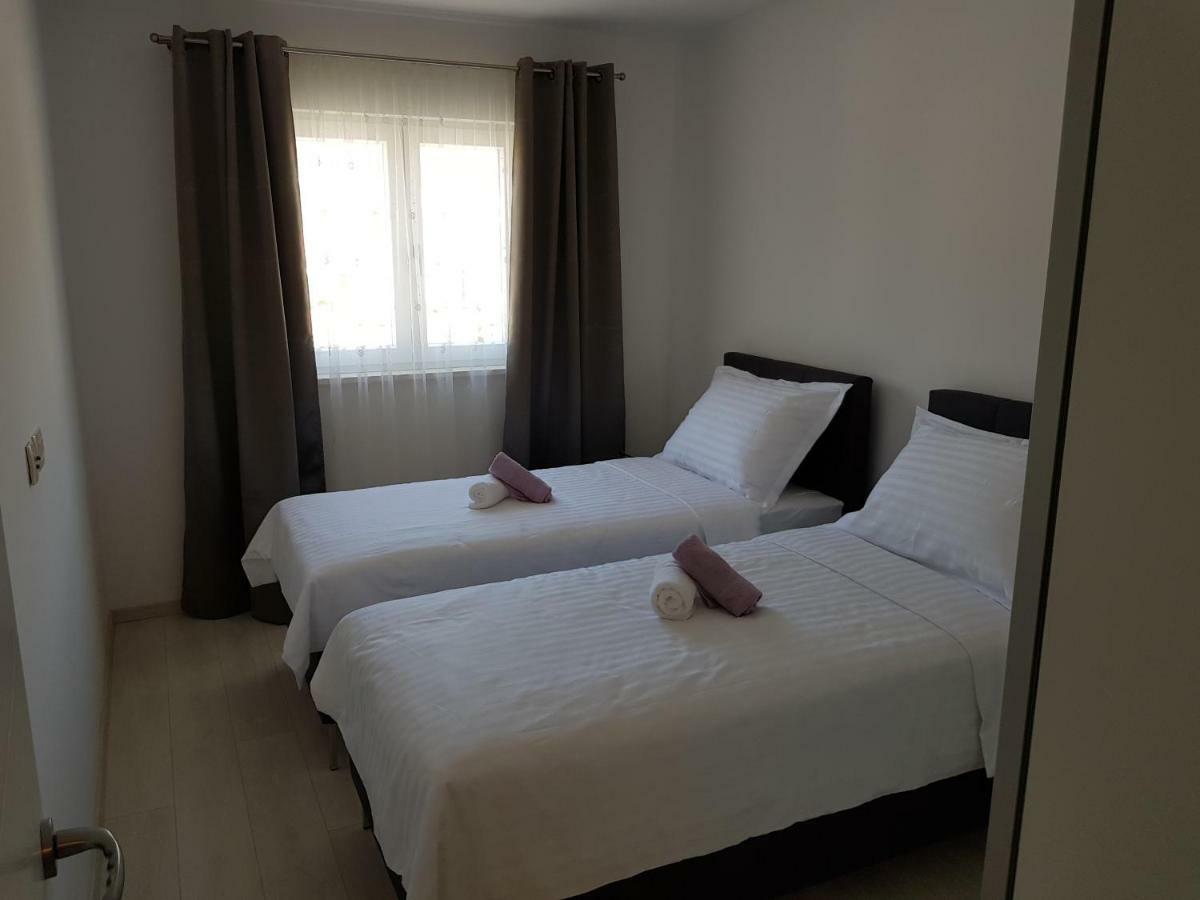 Apartmani Marella Donji Seget Exteriör bild