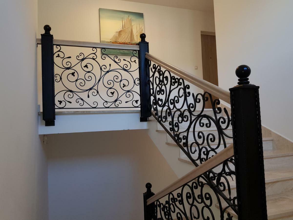 Apartmani Marella Donji Seget Exteriör bild