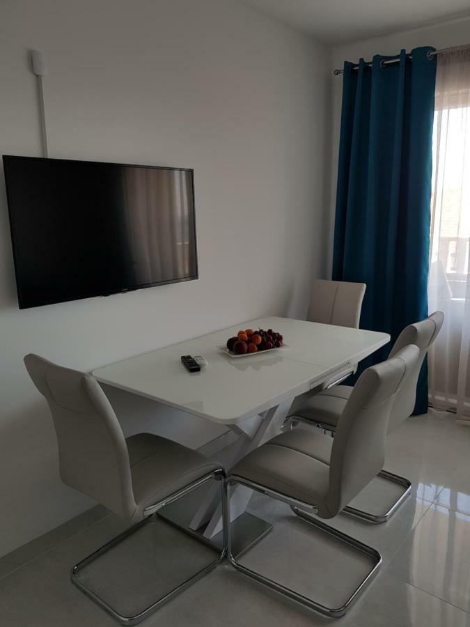 Apartmani Marella Donji Seget Exteriör bild