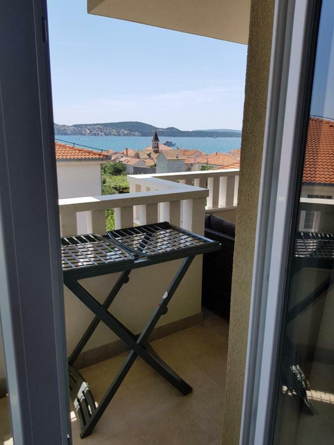 Apartmani Marella Donji Seget Exteriör bild