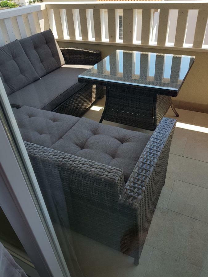 Apartmani Marella Donji Seget Exteriör bild