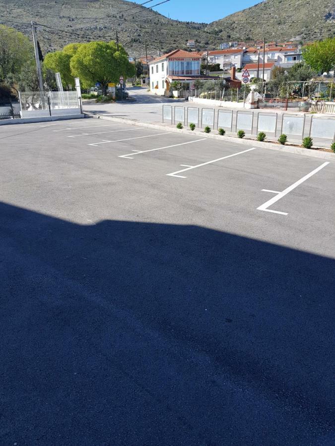 Apartmani Marella Donji Seget Exteriör bild
