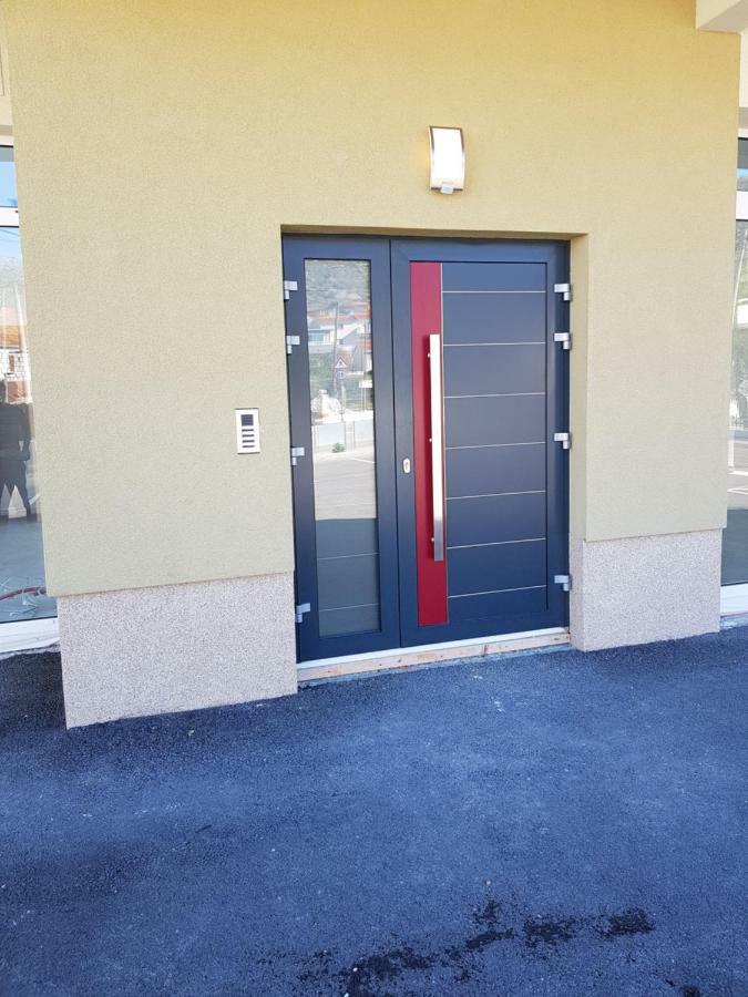Apartmani Marella Donji Seget Exteriör bild